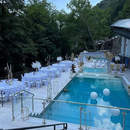 Hotel Holiday Maria Băile Herculane Esterno foto