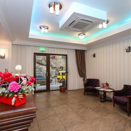 Hotel Holiday Maria Băile Herculane Esterno foto