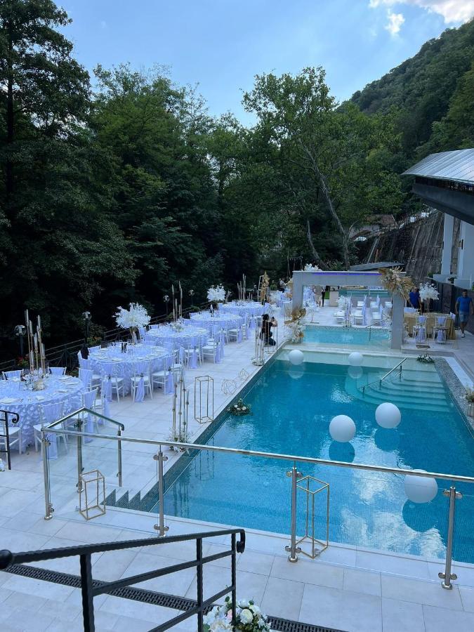 Hotel Holiday Maria Băile Herculane Esterno foto