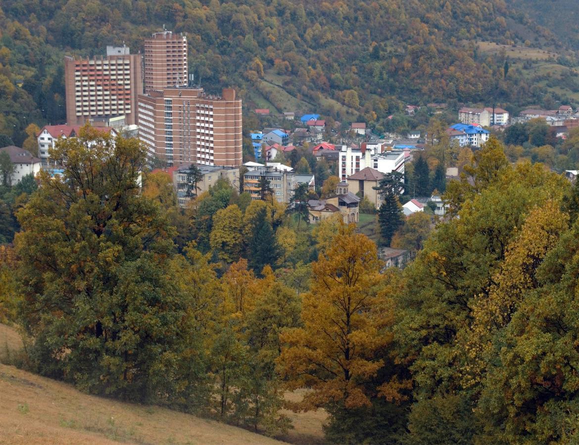 Hotel Holiday Maria Băile Herculane Esterno foto