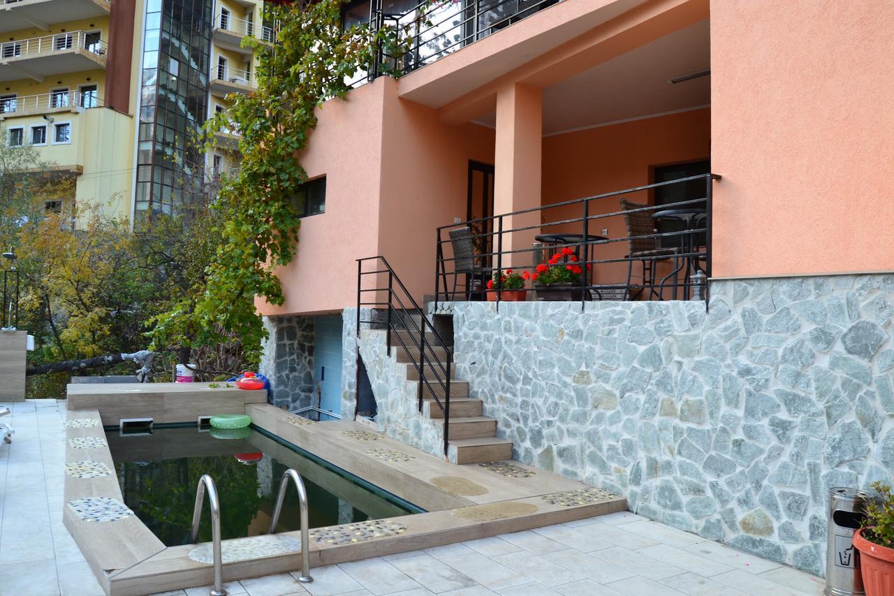 Hotel Holiday Maria Băile Herculane Esterno foto